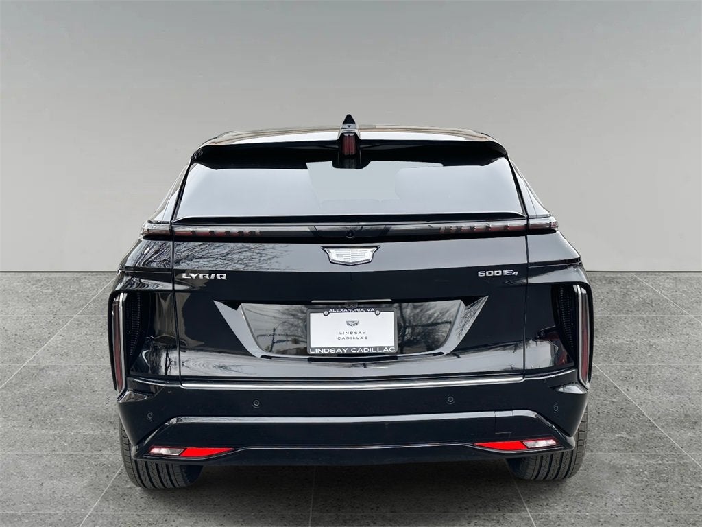 2024 Cadillac LYRIQ Luxury 3