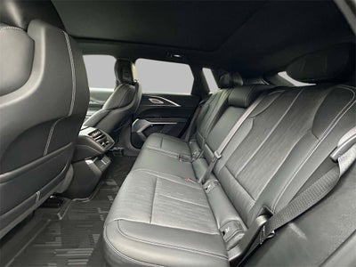 2024 Cadillac LYRIQ Luxury 3