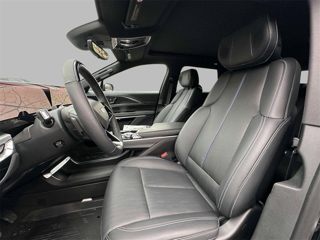 2024 Cadillac LYRIQ Luxury 3