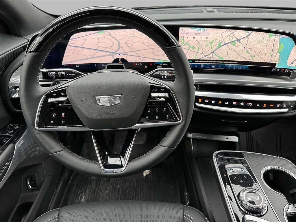 2024 Cadillac LYRIQ Luxury 3