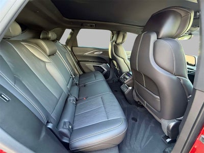 2024 Cadillac LYRIQ Luxury 3