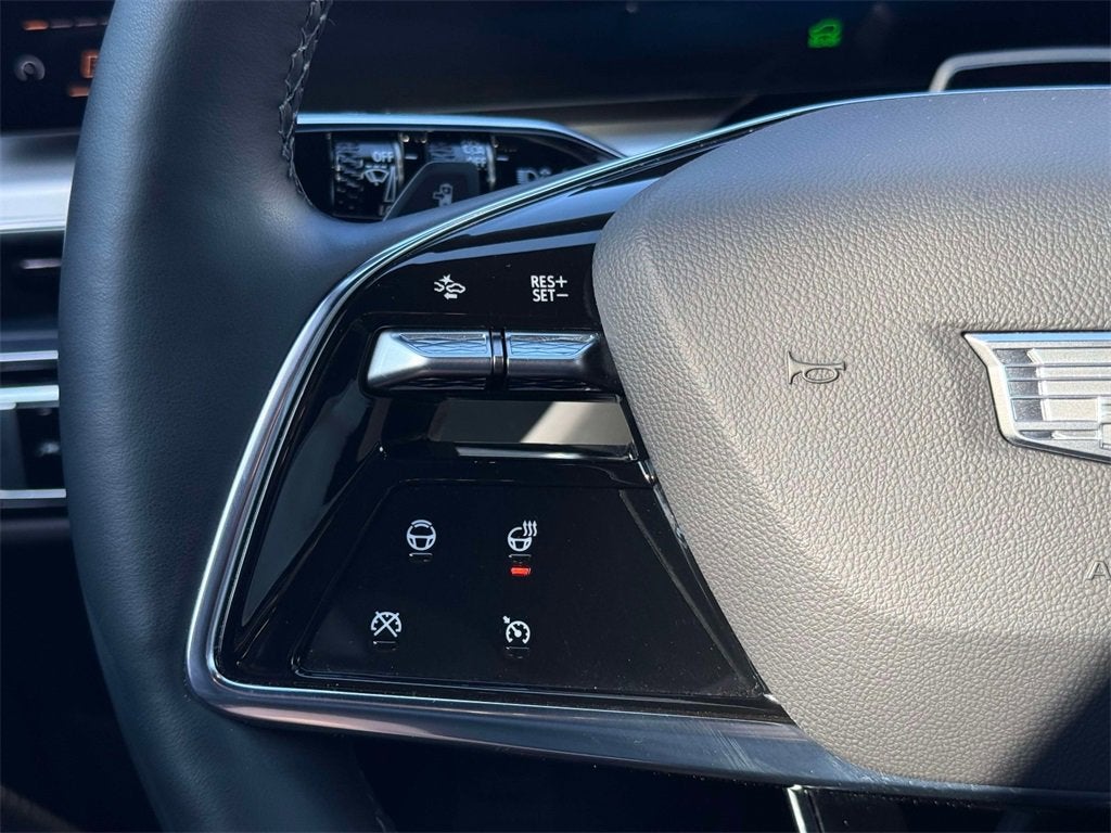 2024 Cadillac LYRIQ Luxury 3