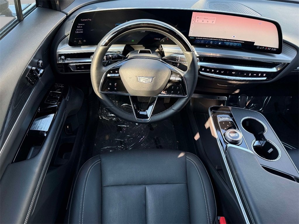 2024 Cadillac LYRIQ Luxury 3