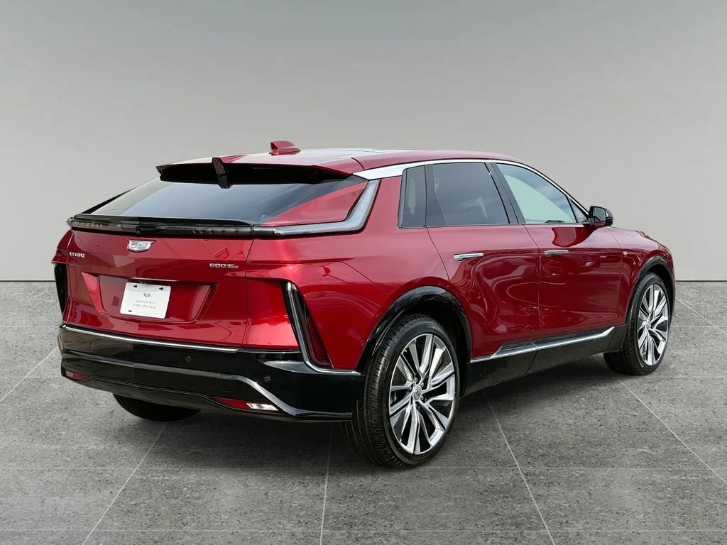 2024 Cadillac LYRIQ Luxury 3