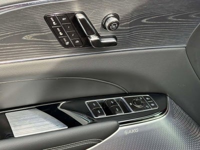 2024 Cadillac LYRIQ Luxury 3