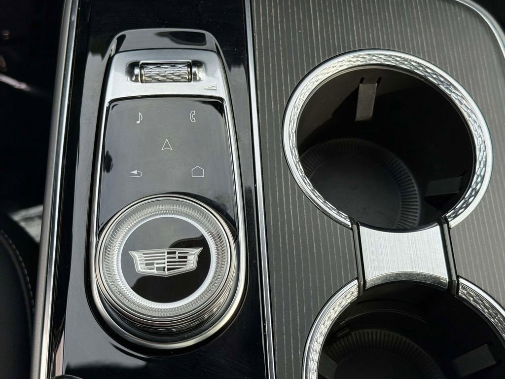 2024 Cadillac LYRIQ Luxury 3