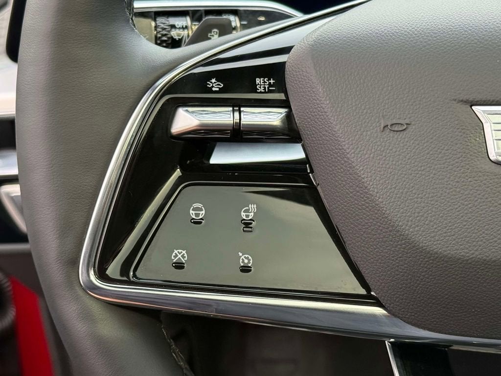 2024 Cadillac LYRIQ Luxury 3