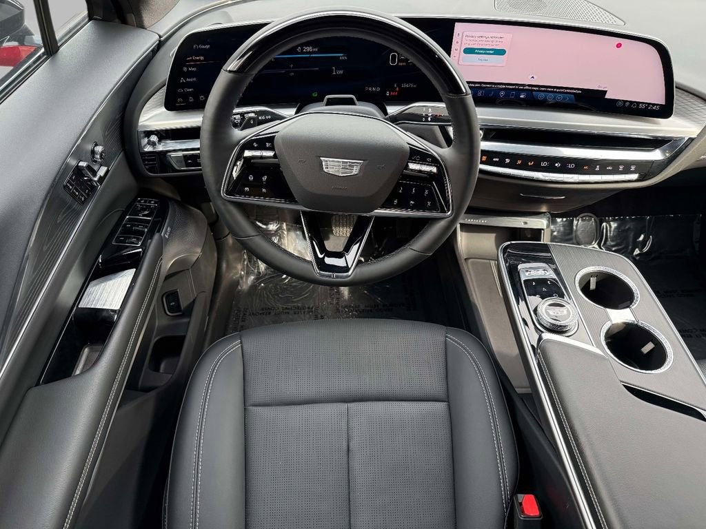 2024 Cadillac LYRIQ Luxury 3