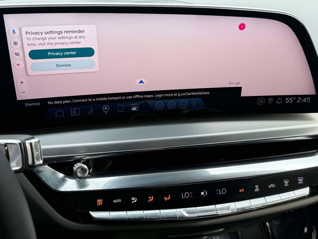 2024 Cadillac LYRIQ Luxury 3