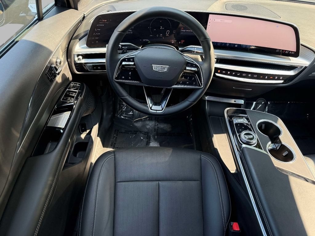 2024 Cadillac LYRIQ Sport 1