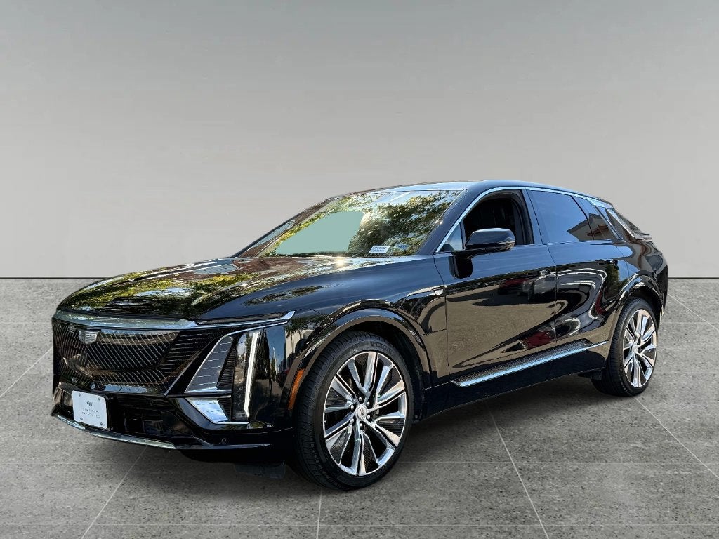 2025 Cadillac LYRIQ Luxury 3