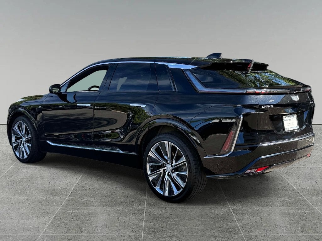 2025 Cadillac LYRIQ Luxury 3