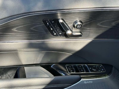 2025 Cadillac LYRIQ Luxury 3