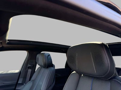 2025 Cadillac LYRIQ Luxury 3