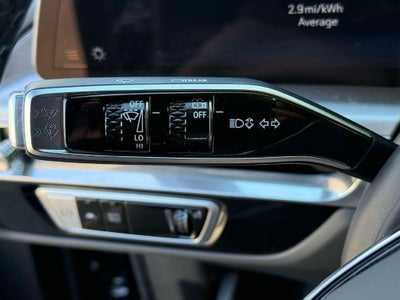 2025 Cadillac LYRIQ Luxury 3