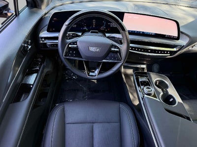 2025 Cadillac LYRIQ Luxury 3