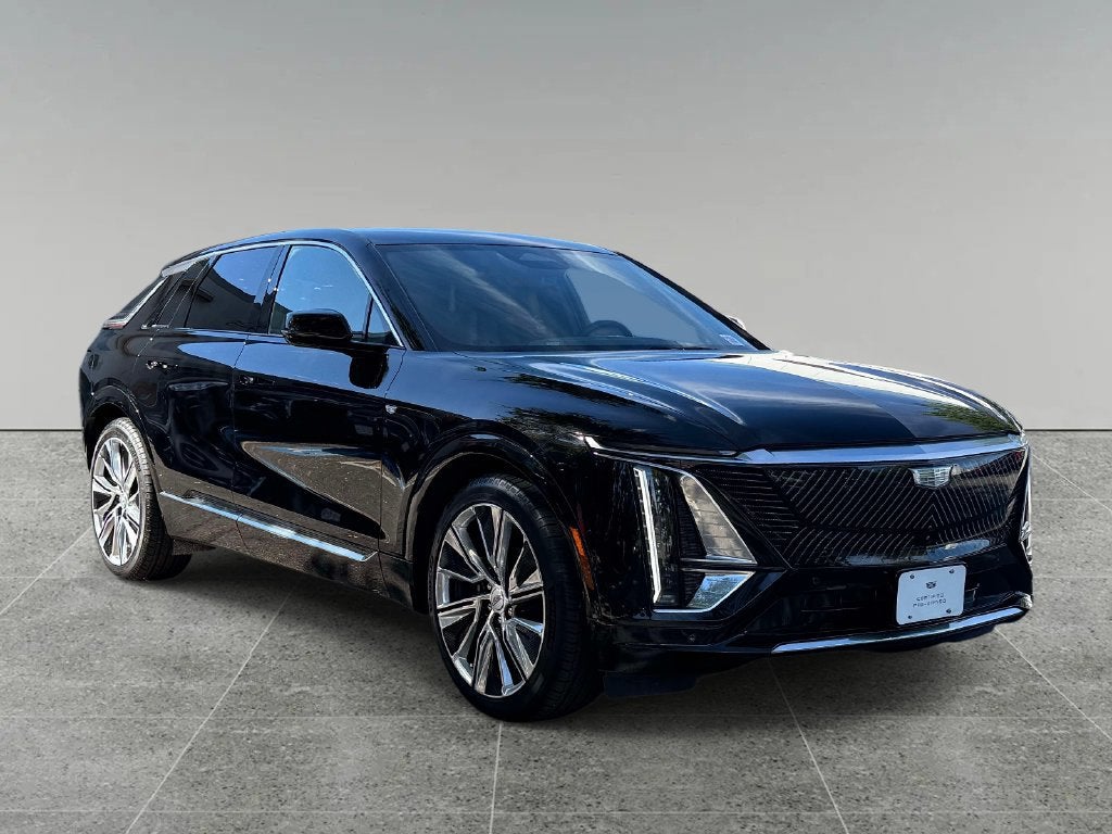 2025 Cadillac LYRIQ Luxury 3
