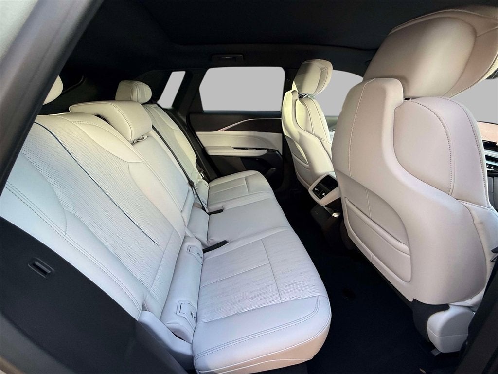 2025 Cadillac LYRIQ Sport 1