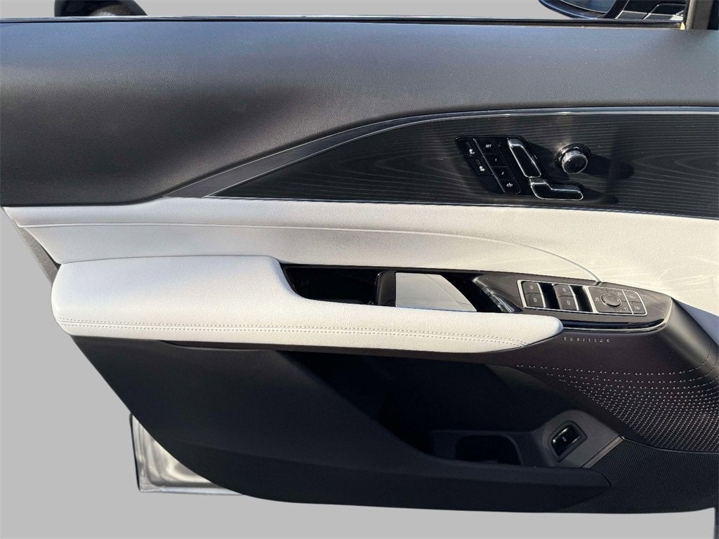 2025 Cadillac LYRIQ Sport 1