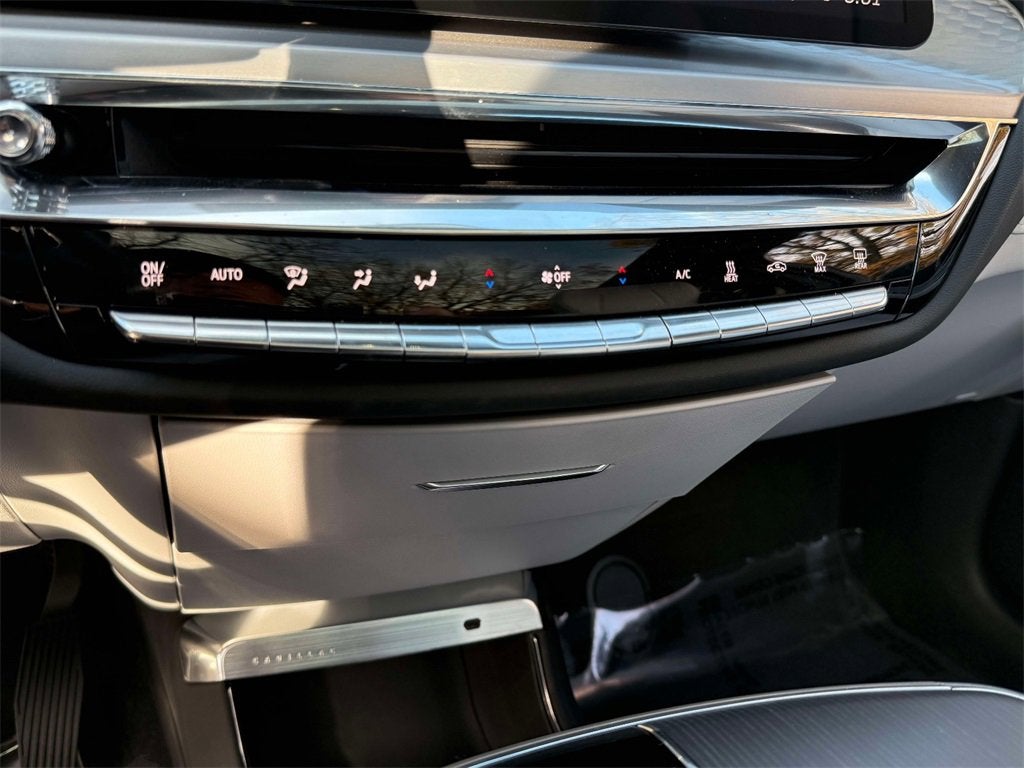 2025 Cadillac LYRIQ Sport 1