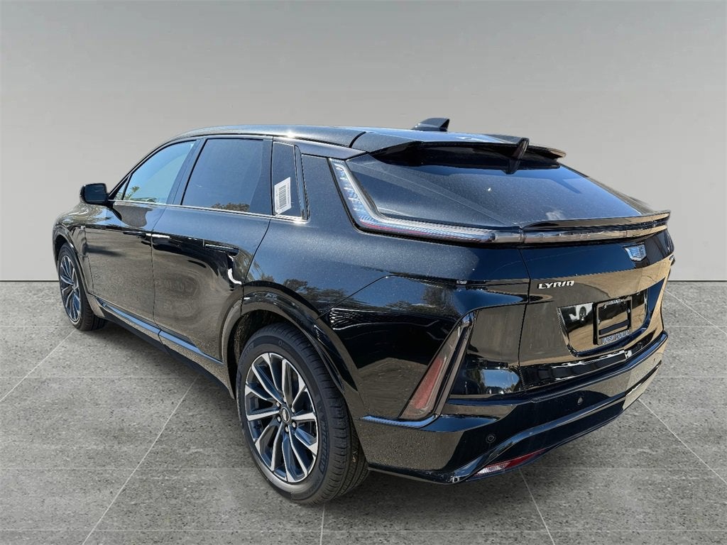 2024 Cadillac LYRIQ Sport 2
