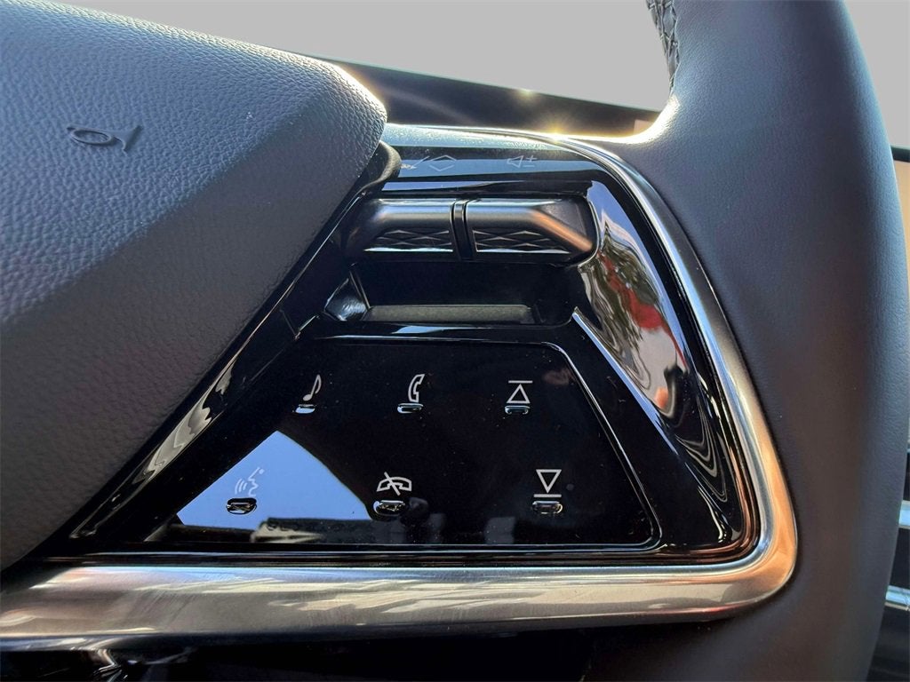 2024 Cadillac LYRIQ Sport 2