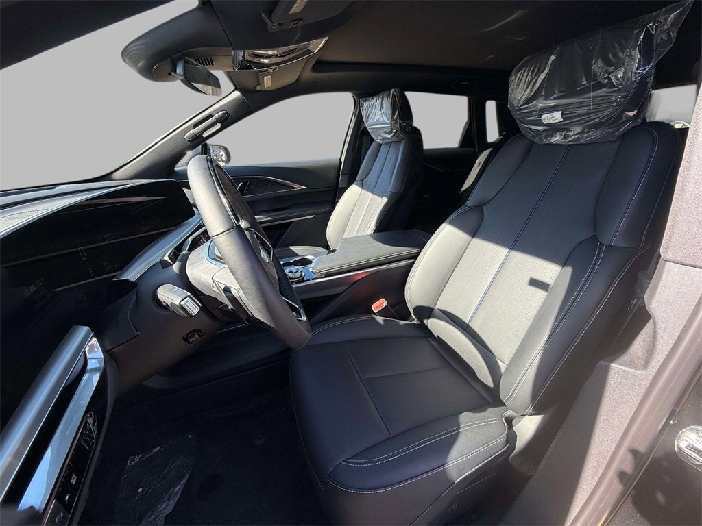 2024 Cadillac LYRIQ Sport 2