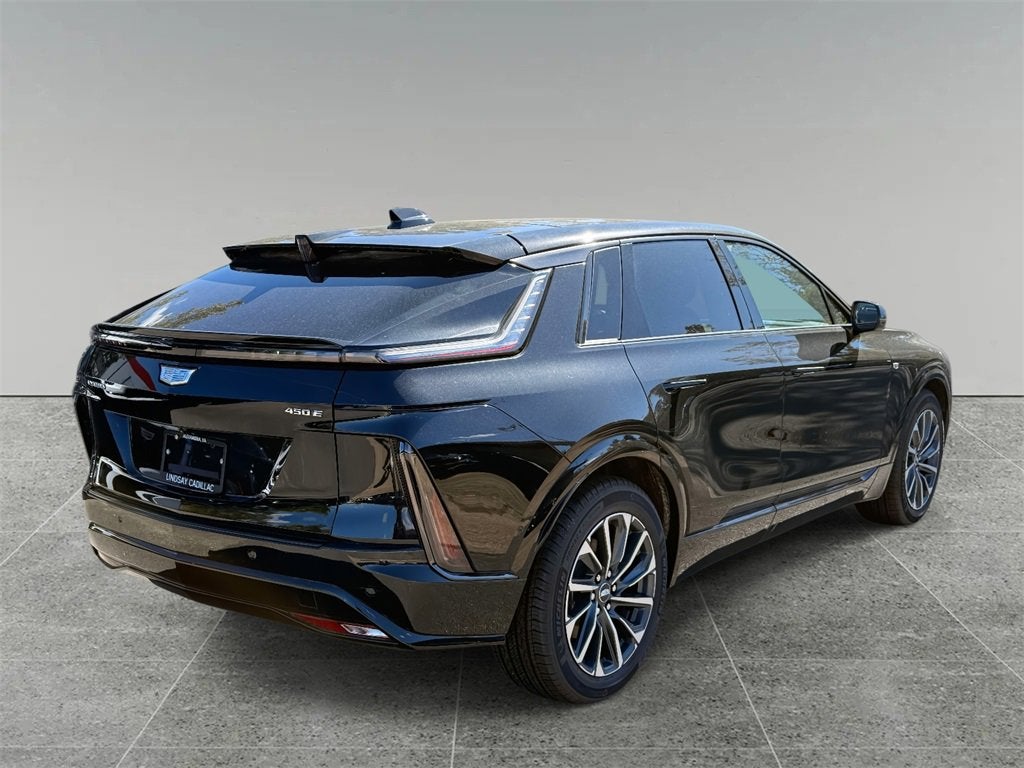 2024 Cadillac LYRIQ Sport 2