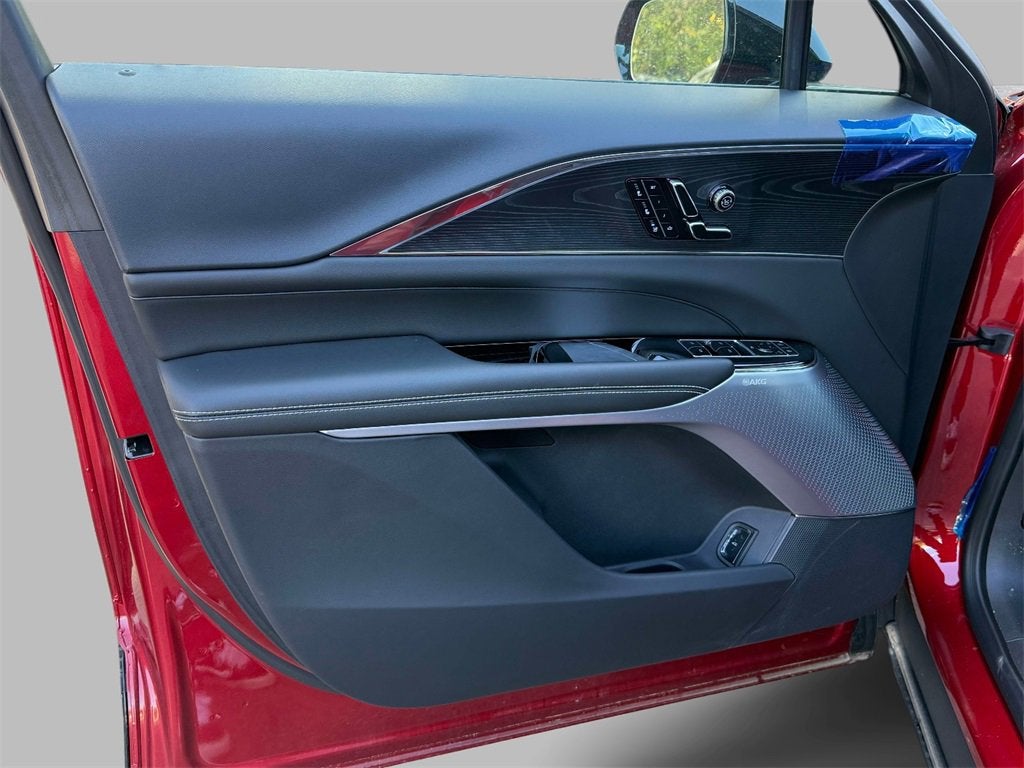 2024 Cadillac LYRIQ Sport 2