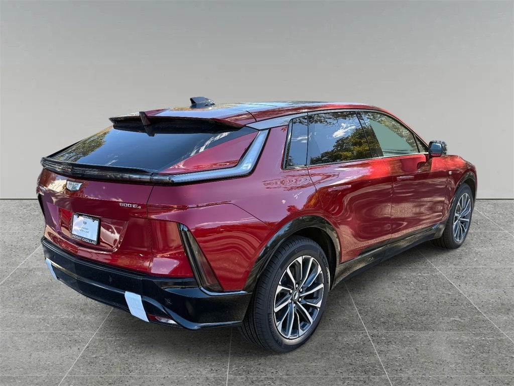 2024 Cadillac LYRIQ Sport 2