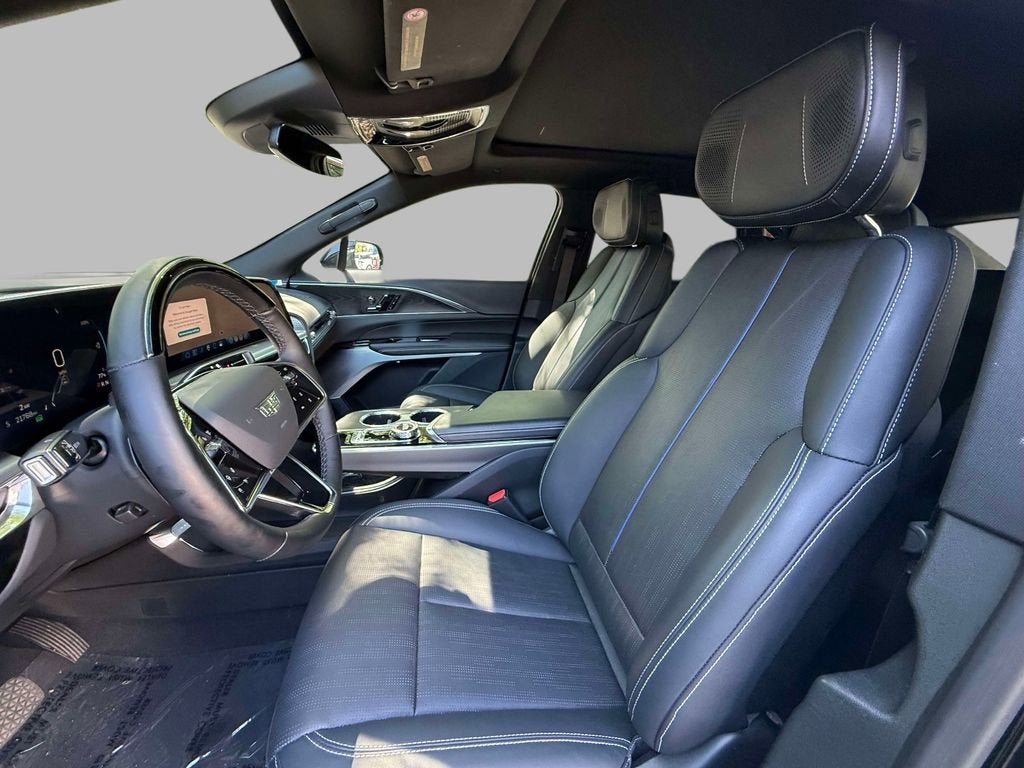 2024 Cadillac LYRIQ Sport 2