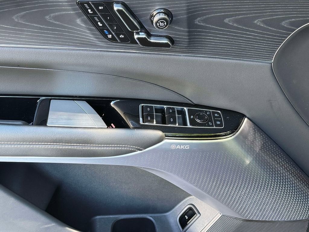 2024 Cadillac LYRIQ Sport 2
