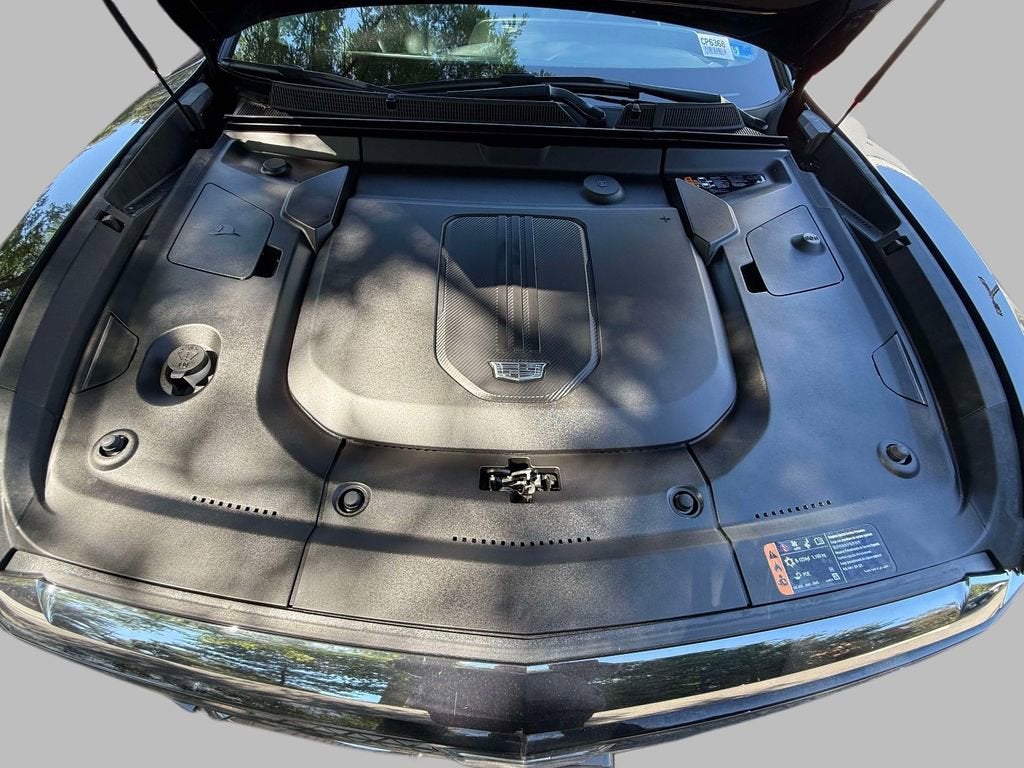 2024 Cadillac LYRIQ Sport 2