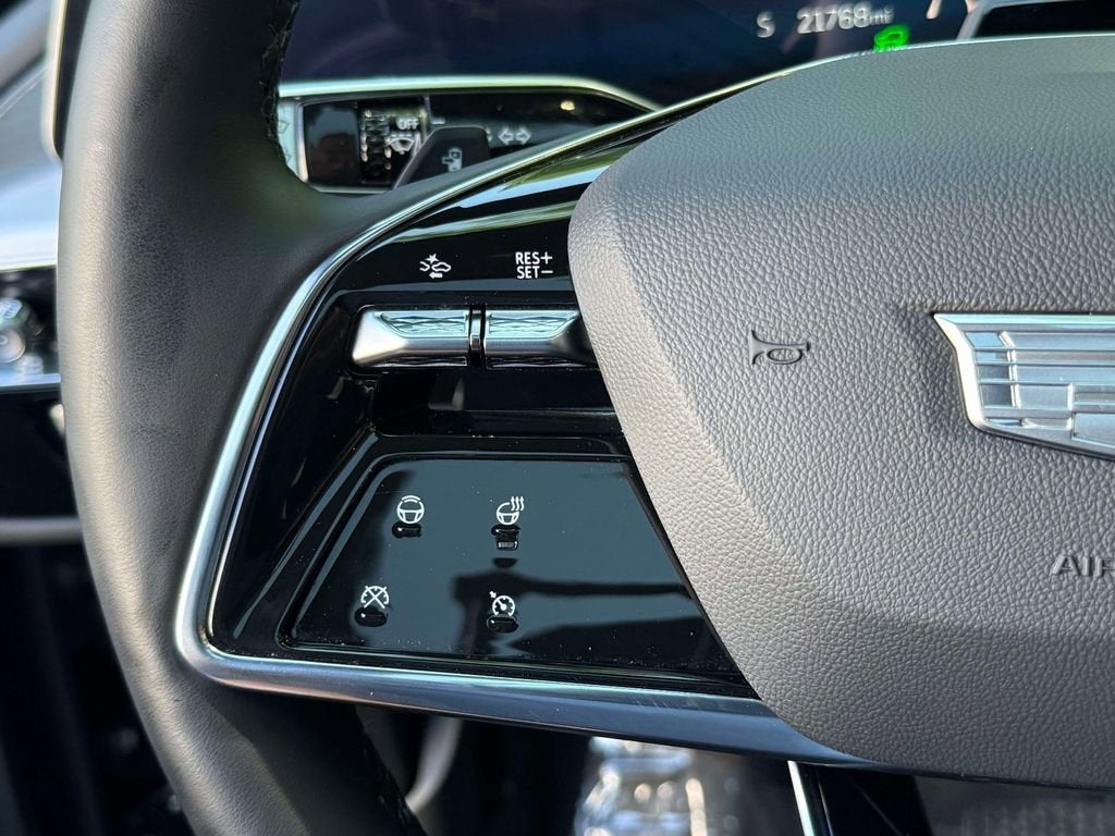 2024 Cadillac LYRIQ Sport 2