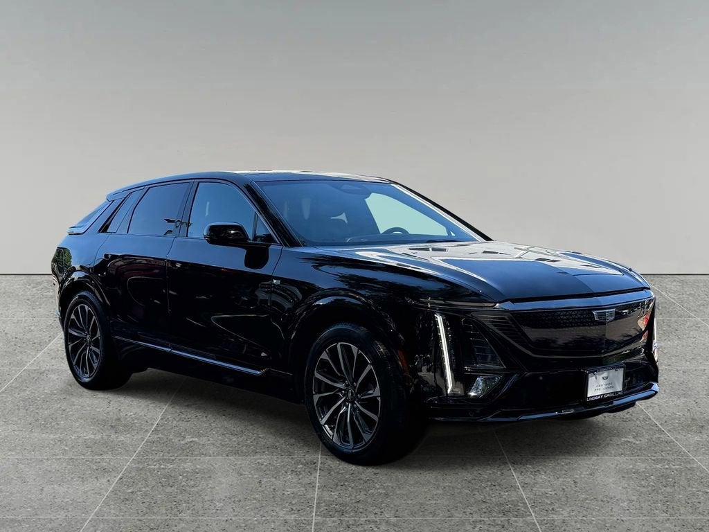 2024 Cadillac LYRIQ Sport 2