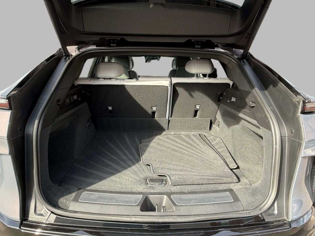 2024 Cadillac LYRIQ Sport 2