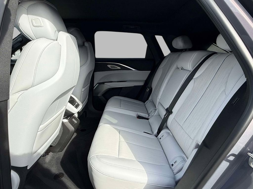 2024 Cadillac LYRIQ Sport 2