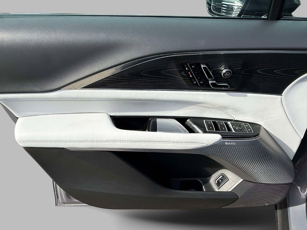 2024 Cadillac LYRIQ Sport 2