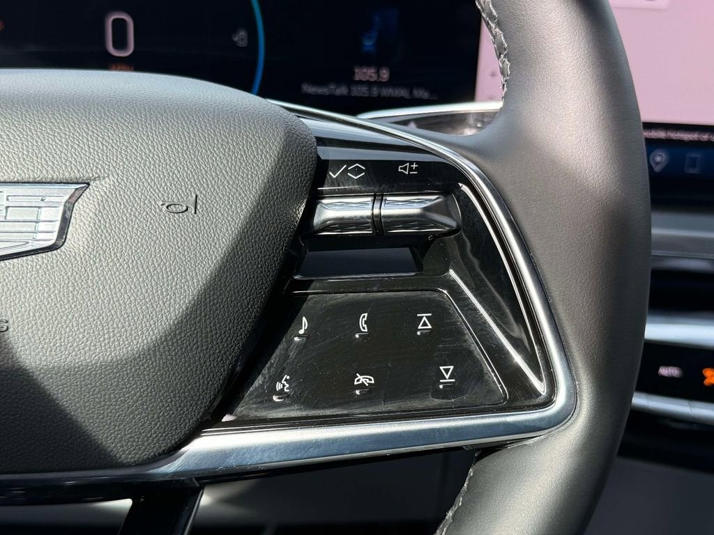 2024 Cadillac LYRIQ Sport 2