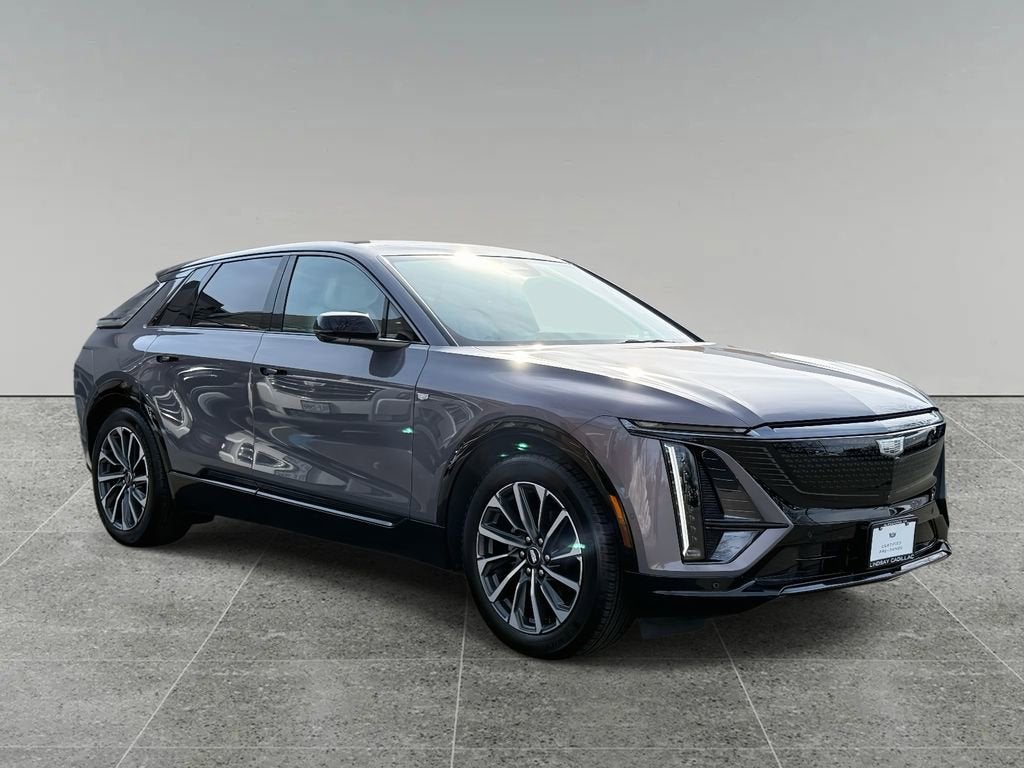 2024 Cadillac LYRIQ Sport 2