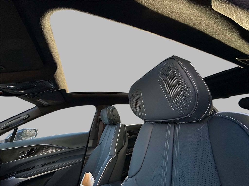 2024 Cadillac LYRIQ Sport 3