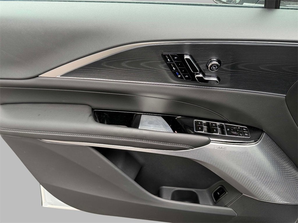 2025 Cadillac LYRIQ Sport 2