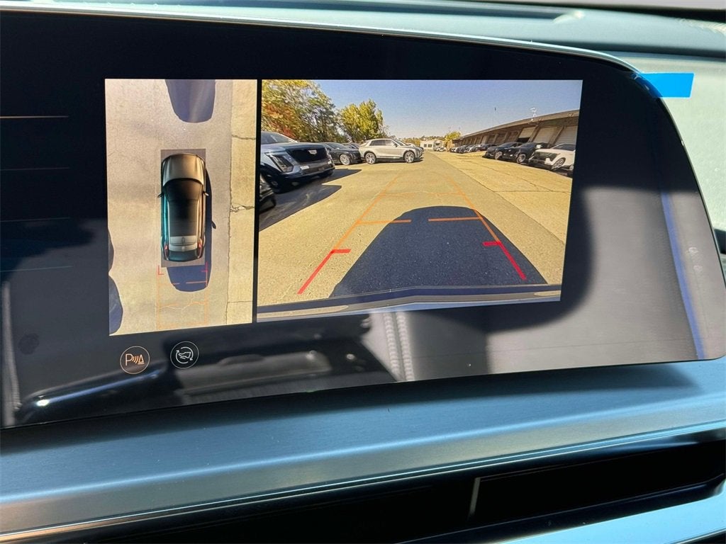 2025 Cadillac LYRIQ Sport 2