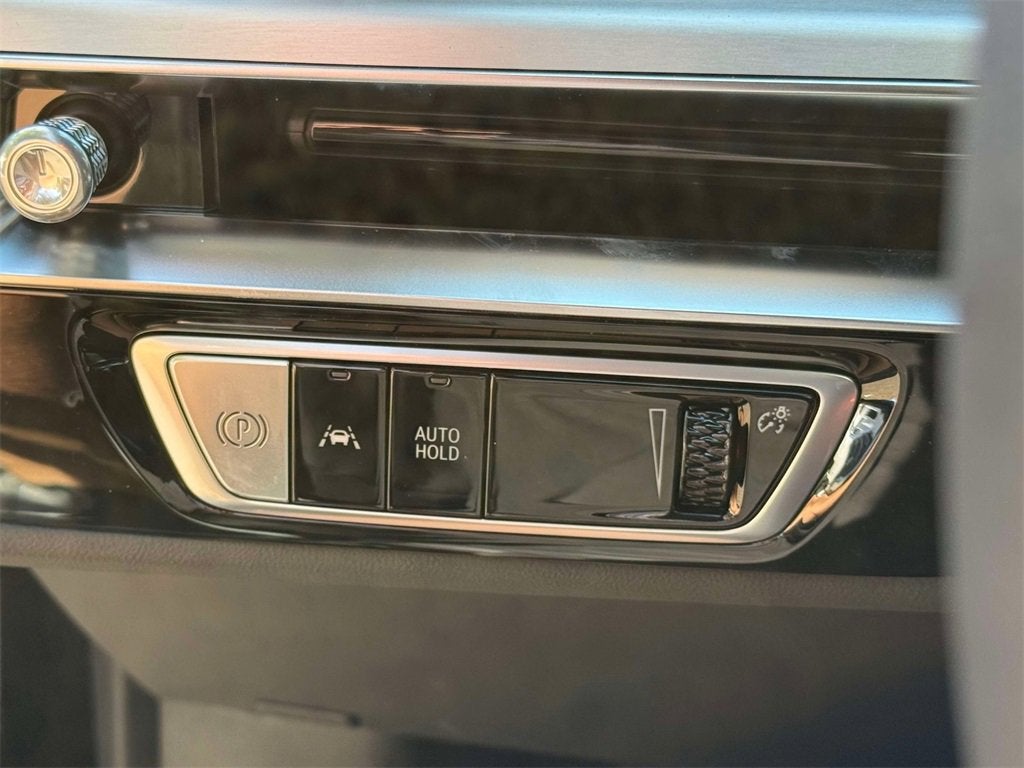 2025 Cadillac LYRIQ Sport 2