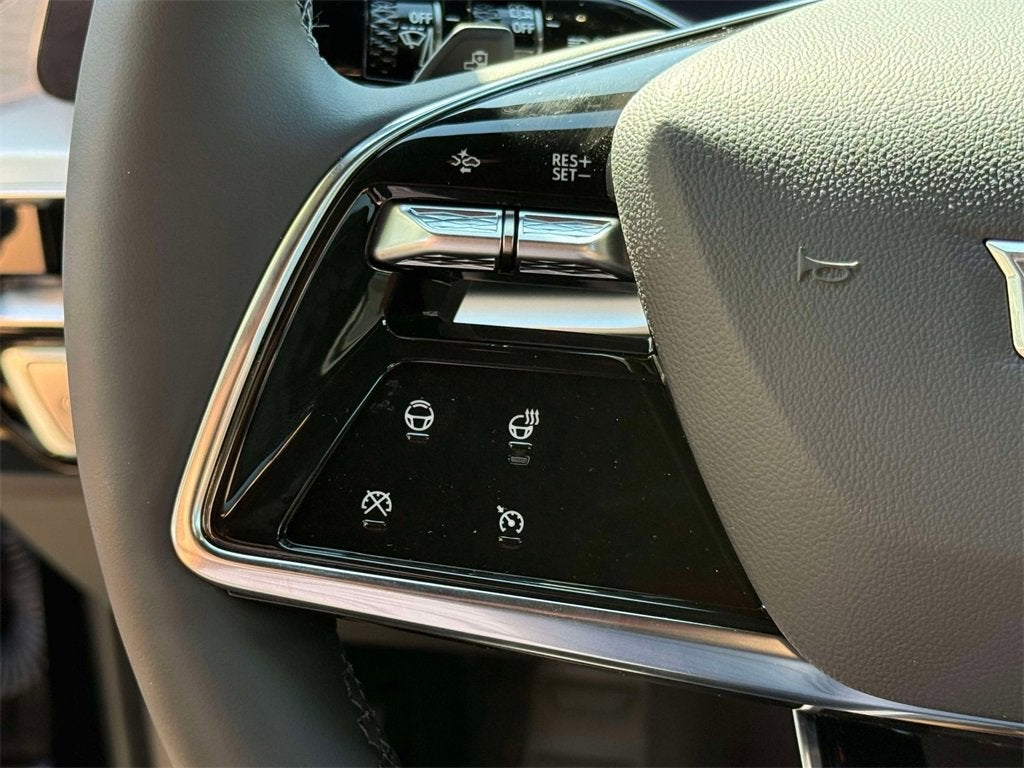 2025 Cadillac LYRIQ Sport 2