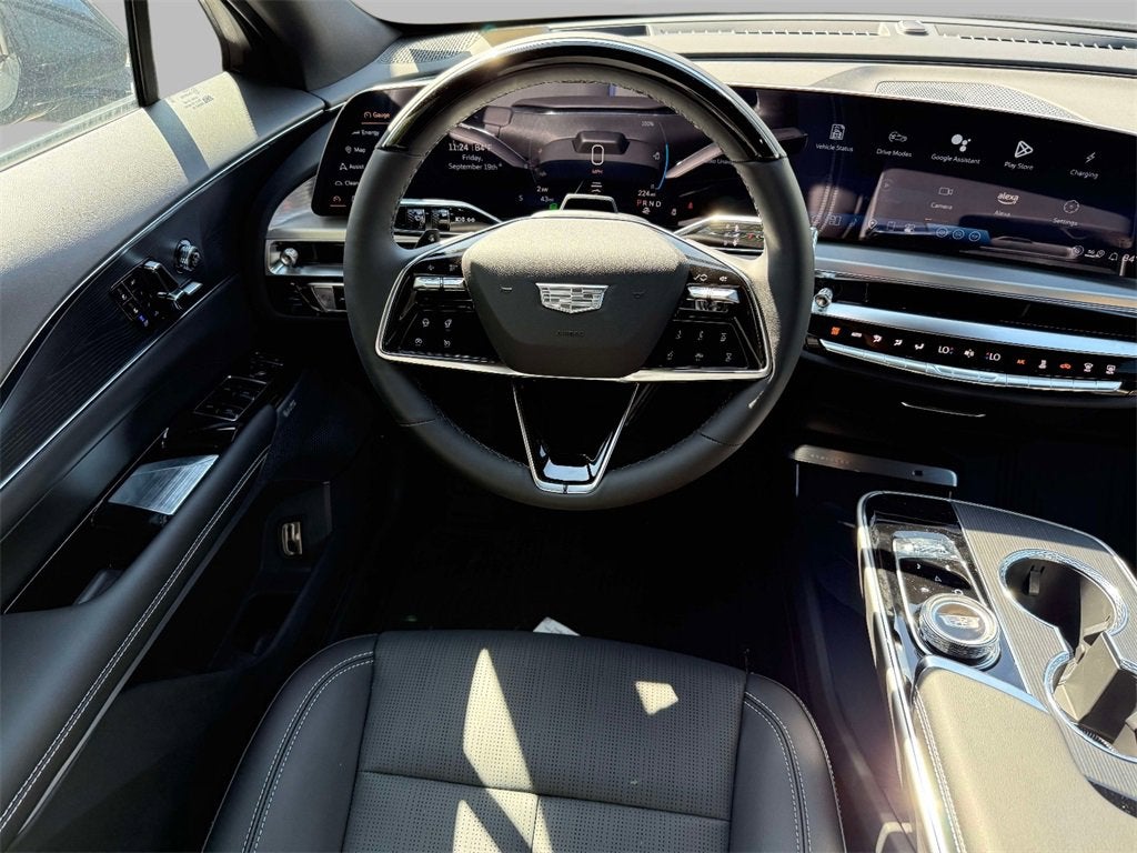 2025 Cadillac LYRIQ Sport 2