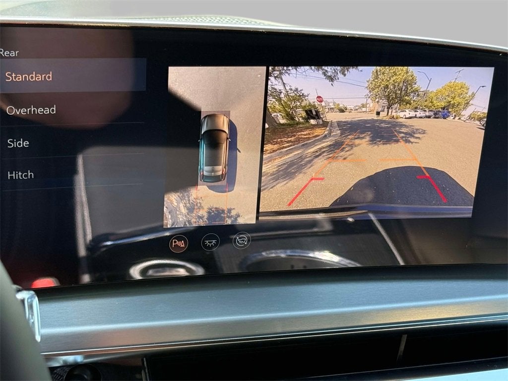 2025 Cadillac LYRIQ Sport 2