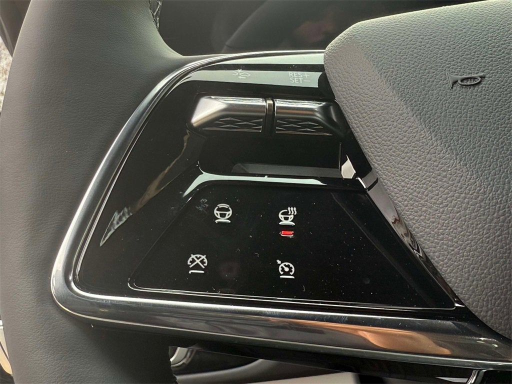 2025 Cadillac LYRIQ Sport 2