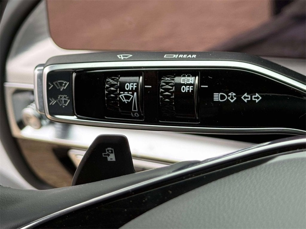 2025 Cadillac LYRIQ Sport 2