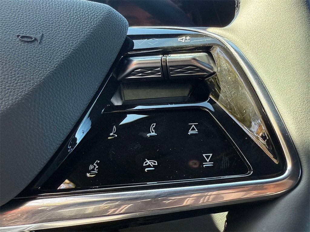 2025 Cadillac LYRIQ Sport 2